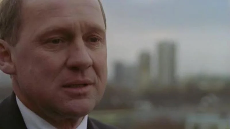 Кадры из сериала Призраки (2002)