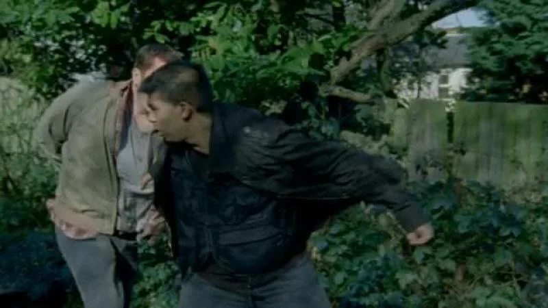Кадры из сериала Призраки (2002)