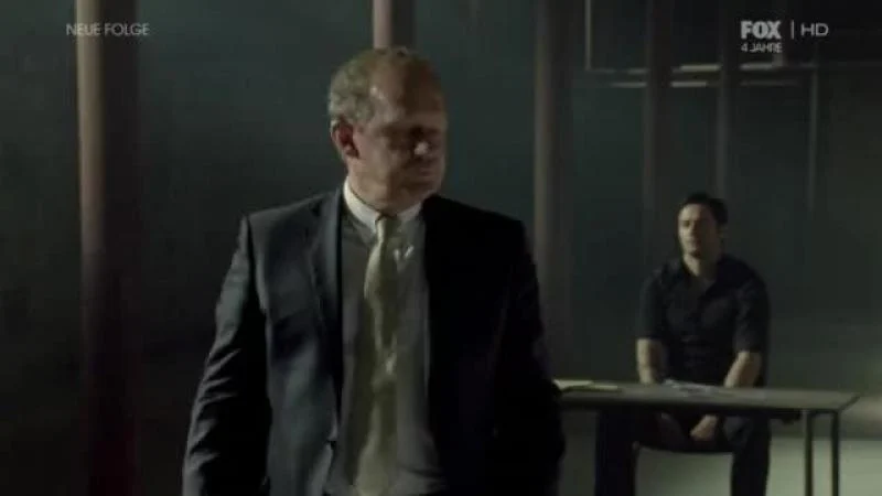 Кадры из сериала Призраки (2002)